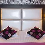 Ogtours Au Relais Saint Eloi Готель Тур