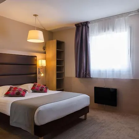 Отель Ogtours Au Relais Saint Eloi *