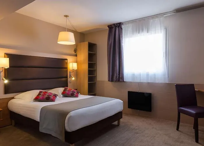 Готель Ogtours Au Relais Saint Eloi *